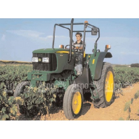 Многофункциональный минитрактор John Deere 5515 в Нижнем Новгороде